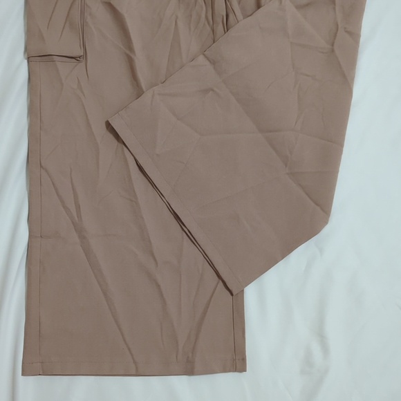 NWT Cupshe Elastic Waist Wide Leg Cargo Pants, Color Tan Size S - Picture 10 of 16